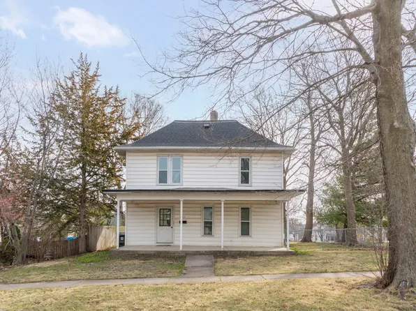 1622 Franklin St, Cedar Falls, IA 50613