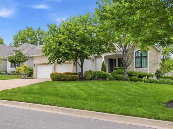 5244 W 115th Ter, Leawood, KS 66211