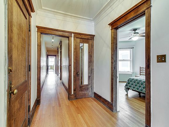 2nd image of 5439 S Cornell Ave APT 2