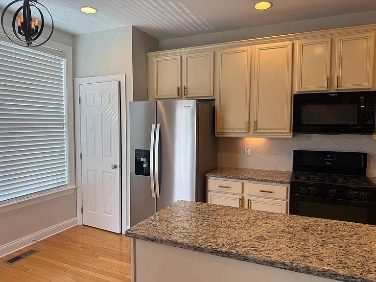 28 Moses Wheelock Ln #28 — Photo 10