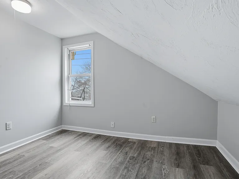 660 Public St #2 — Photo 28