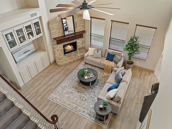 3rd image of 12700 Saratoga Springs Cir