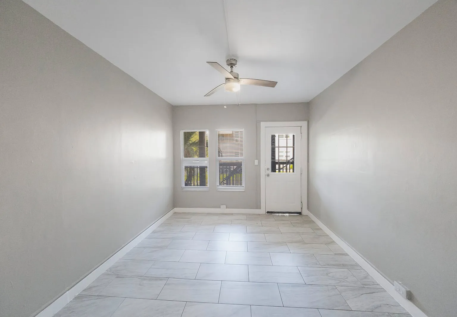 433 Delmar Ter S — Photo 2