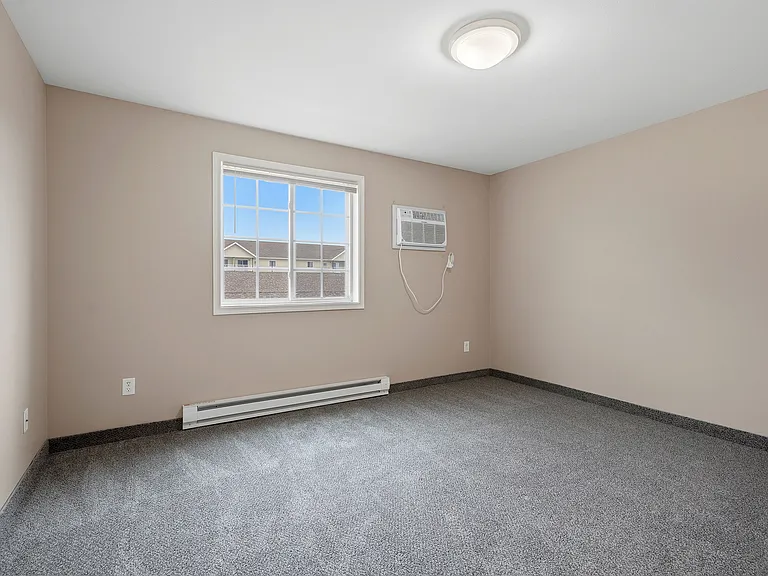 Minot Place Apartments — Photo 12
