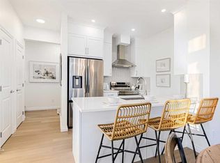 2166 E Bayview Dr SW, Airdrie, AB T4B5N4