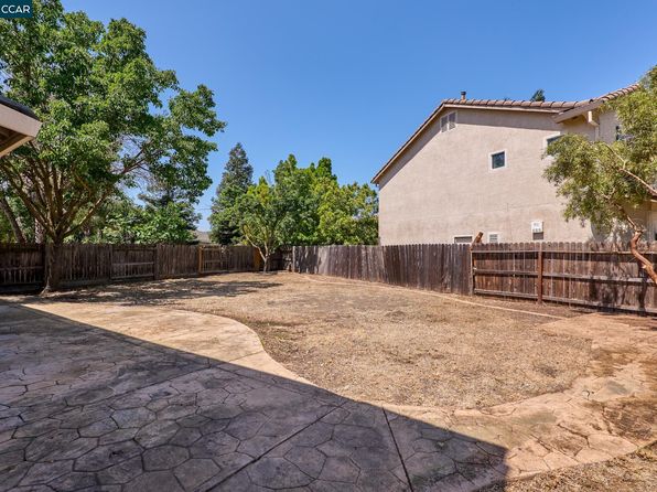 9700 Great Egret Ct, Elk Grove, CA 95757