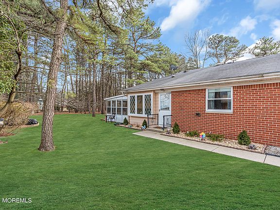 3rd image of 19 Monticello Drive #D