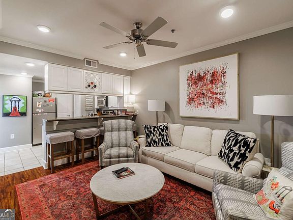 3rd image of 250 Broad St #706