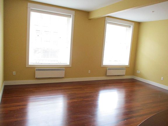 3rd image of 760 Commerce St Unit 402