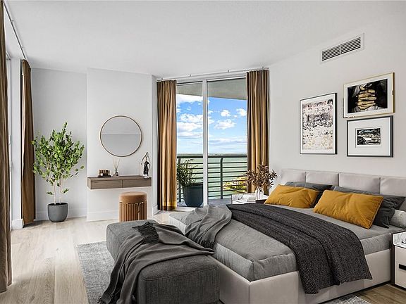 3rd image of 325 S Biscayne Boulevard #2226