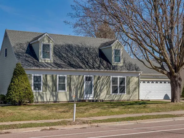 724 Sand Lake ROAD, Onalaska, WI 54650