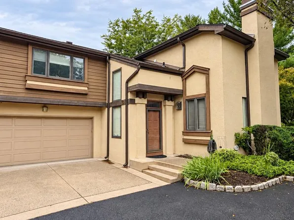 426 Sayre Dr, Princeton, NJ 08540