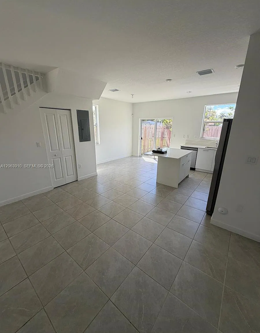 Westview — Photo 4