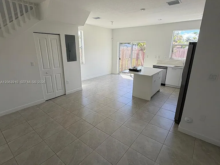 12527 NW 24th Ave #12527 — Photo 4