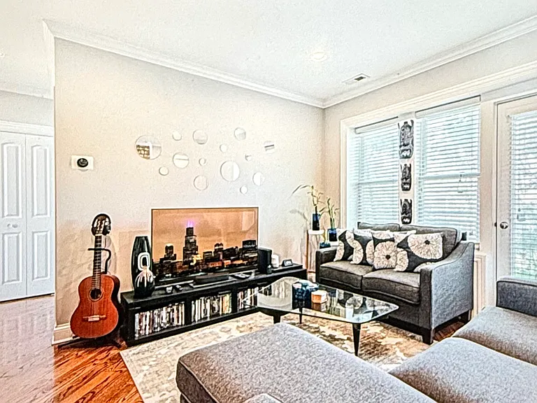 3149 N Drake Ave #2S — Photo 12