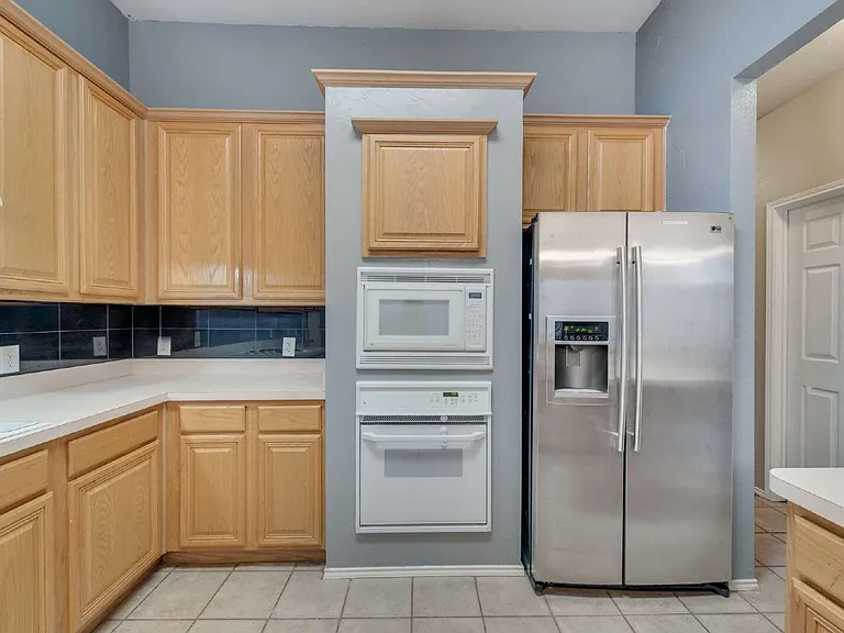 5909 Berkshire Rd — Photo 43