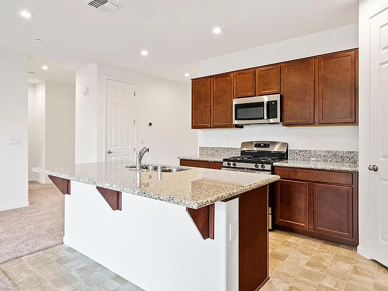306 Mercantile St — Photo 7