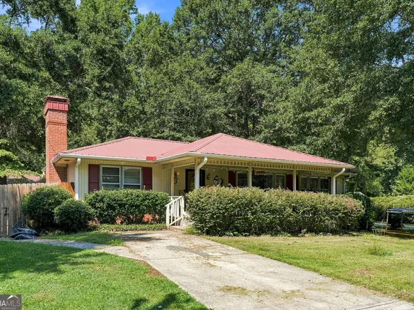 6383 Arthur Dr, Lithia Springs, GA 30122