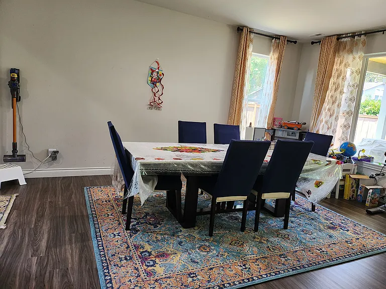 12504 NE 153rd Pl — Photo 3