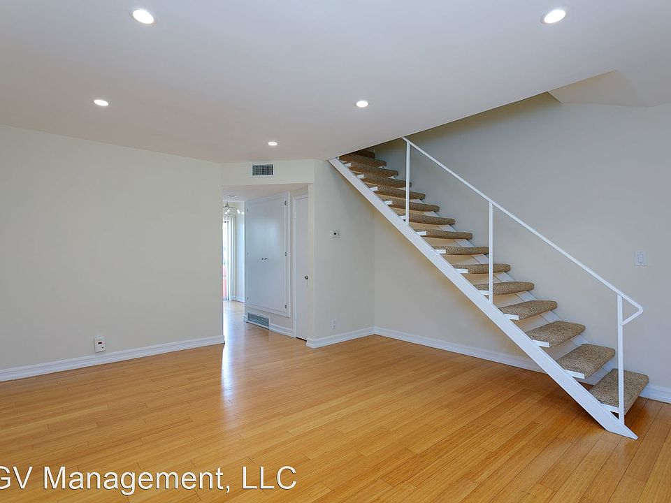 1st image of 120 Esperanza Ave APT D