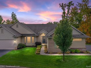 6222 Butternut Cir, Brighton, MI