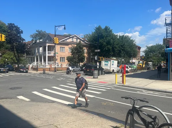 390 Rugby Road image 24 of 29