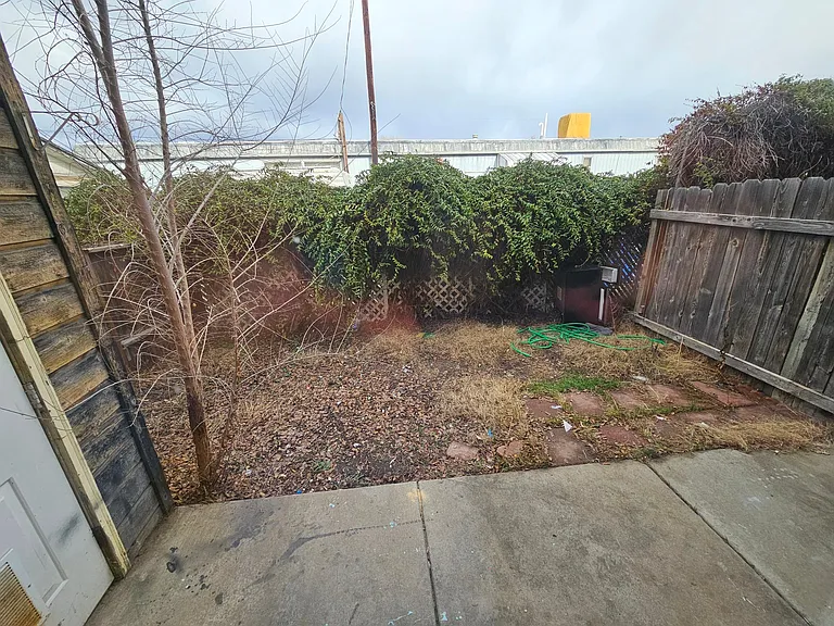 547 Pearce Ave — Photo 5