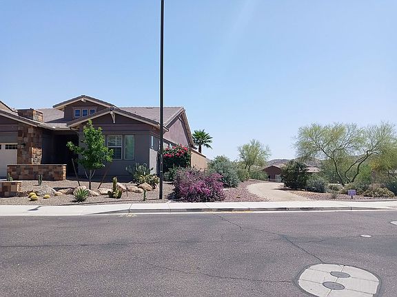 5th image of 18527 W Acacia Dr
