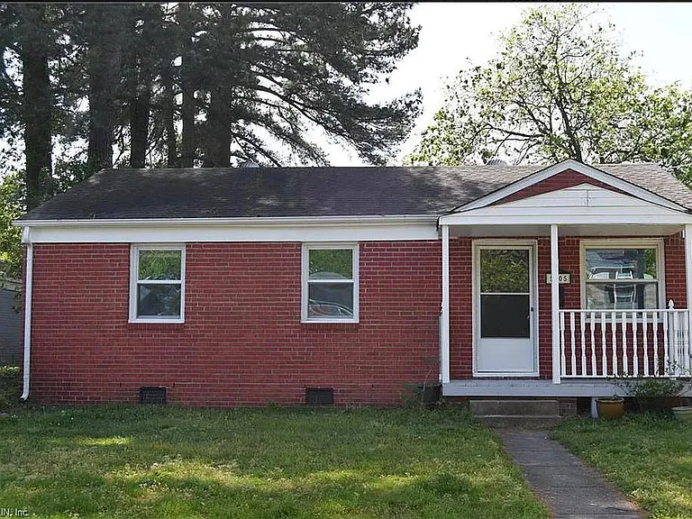 5405 Douglas St — Photo 1