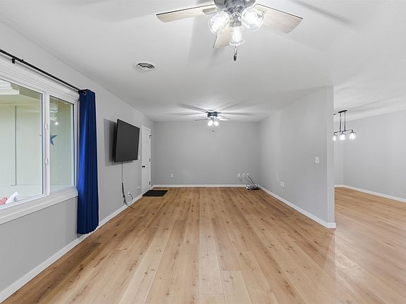 5th image of 16925 Ebel Rd