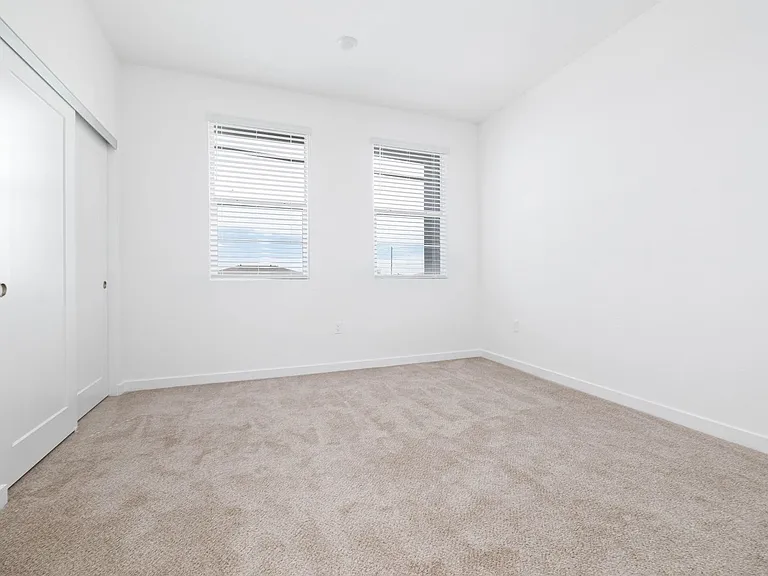 341 E 30th St E — Photo 15