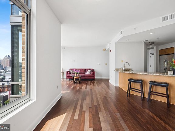 5th image of 675 President St Unit 2002
