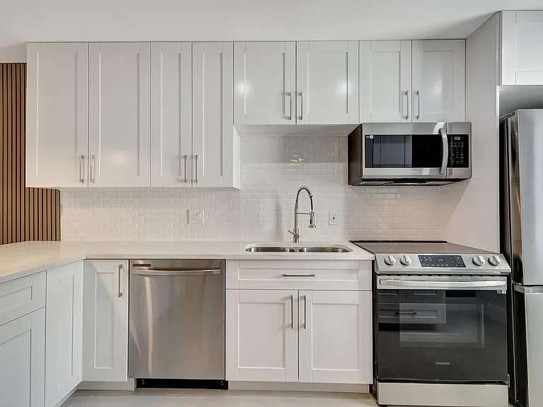 4090 Tivoli Ct #208 — Photo 11