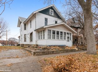 1219 4th St, Perry, IA 50220