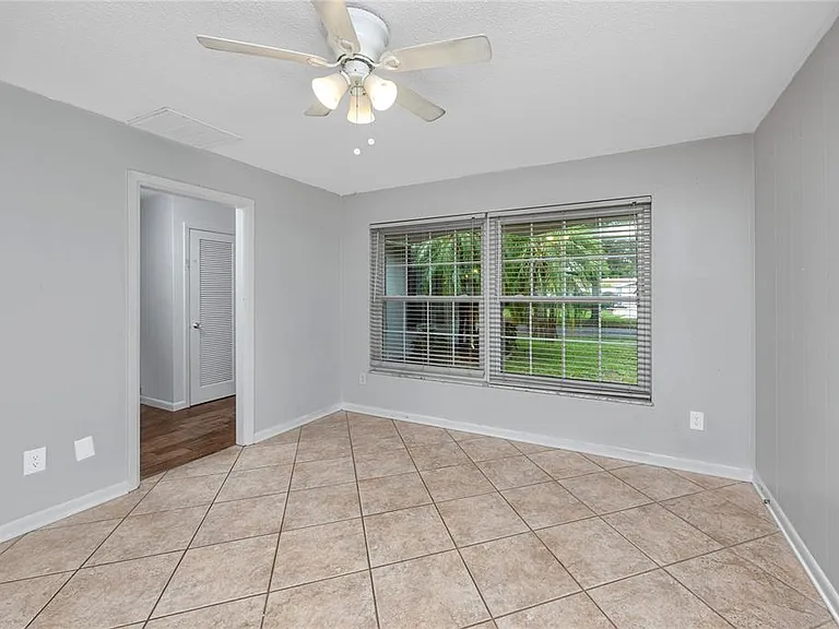 2260 Harn Blvd — Photo 16