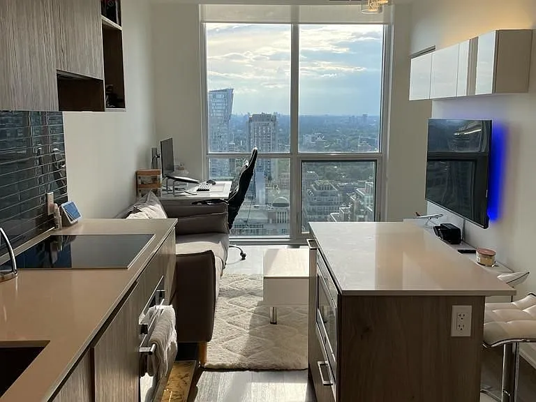 1 Yorkville Ave #3103 — Photo 3