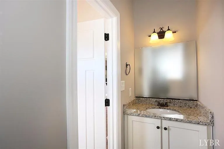 114 Capital St — Photo 5