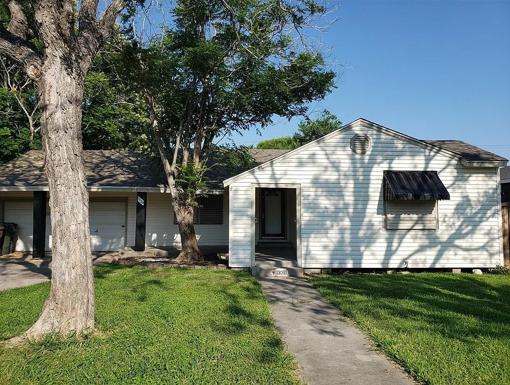 3 bed, 1.0 bath, 1284 sqft, $1,595 — Photo 1