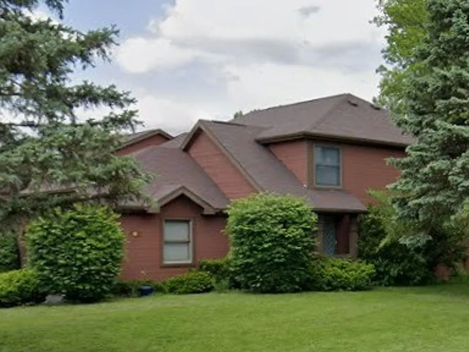 71 Broxbourne Dr