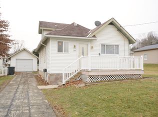 109 4th St, Houston, PA 15342
