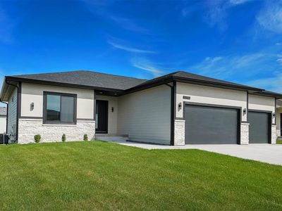 17983 Townsend Dr, Clive, IA, 50325