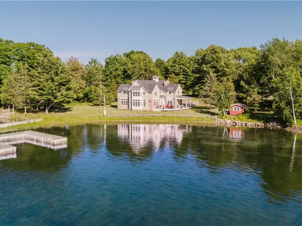43335 School House Rd, Clayton, NY 13624