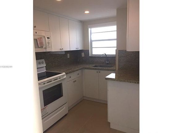 4th image of 8810 Fontainebleau Blvd APT 303