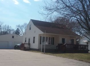 912 Locke Ave, Waterloo, IA 50702