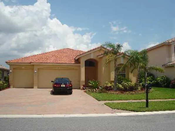 121 Tuscany Dr, Royal Palm Beach, FL 33411