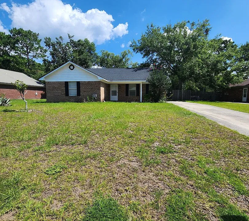 1060 Desert Shield St
