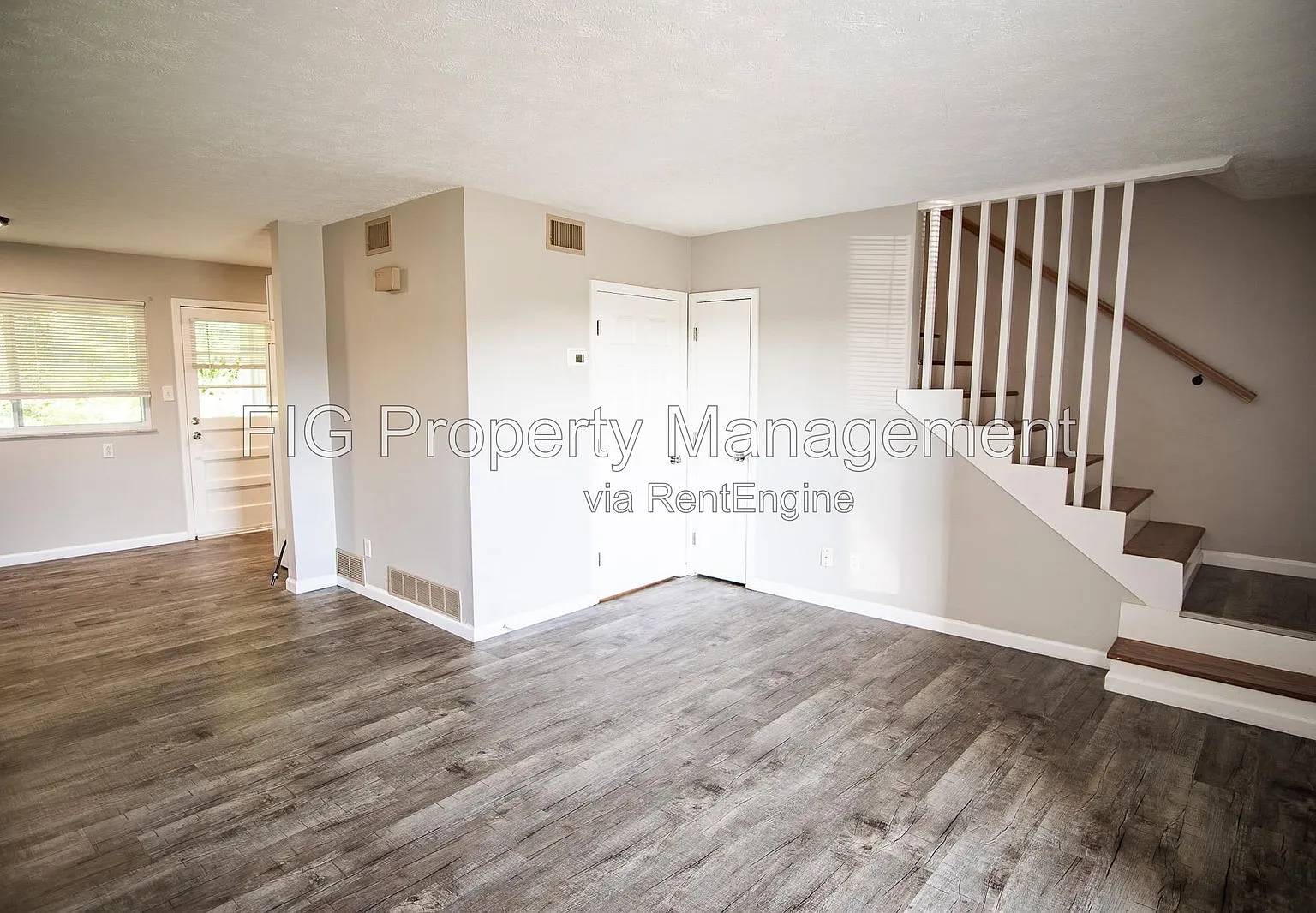 5401 Scenicwood Rd — Photo 1