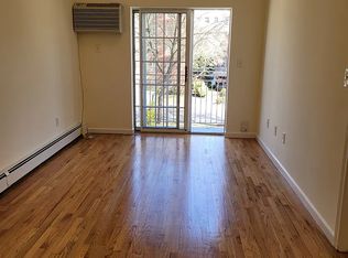 86-72 Midland Pkwy #3, Jamaica, NY 11432