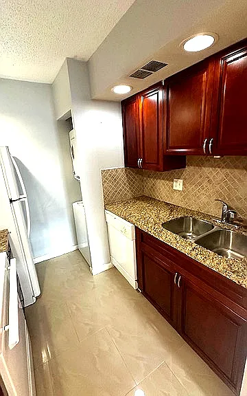 10176 Twin Lakes Dr #13-C — Photo 1