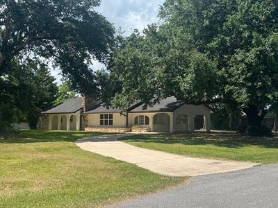 372 W 5th St, La Place, LA, 70068